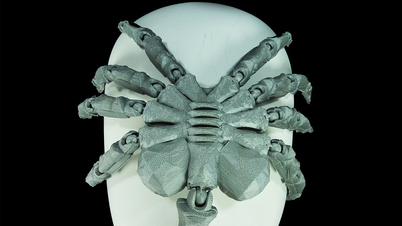 3d Printed Alien Facehugger That S Big Enough To Hug Any Face